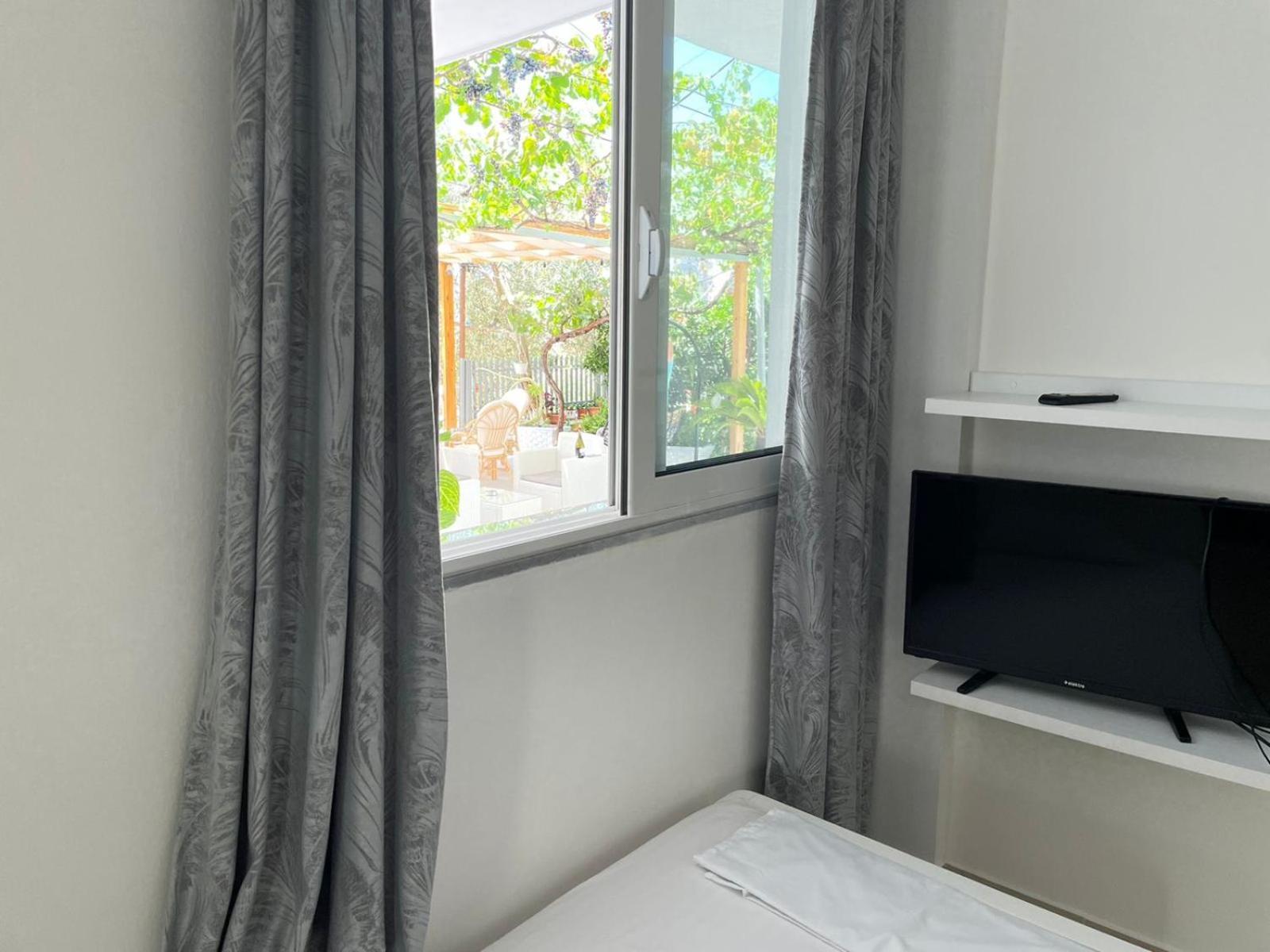 Sala Apartment'S Sarande Phòng bức ảnh